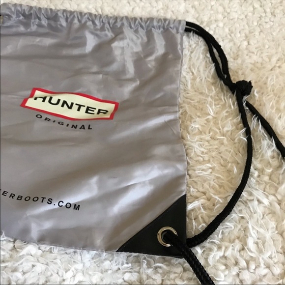 FREE W/ PURCHASE HUNTER Drawstring Boot Bag - Picture 3 of 6